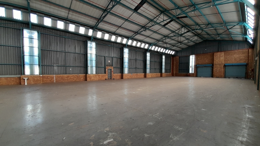 To Let Commercial Property for Rent in Randjespark Gauteng