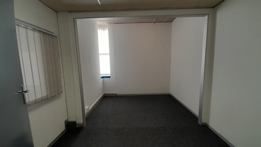 To Let Commercial Property for Rent in Randjespark Gauteng