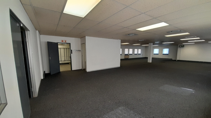 To Let Commercial Property for Rent in Randjespark Gauteng