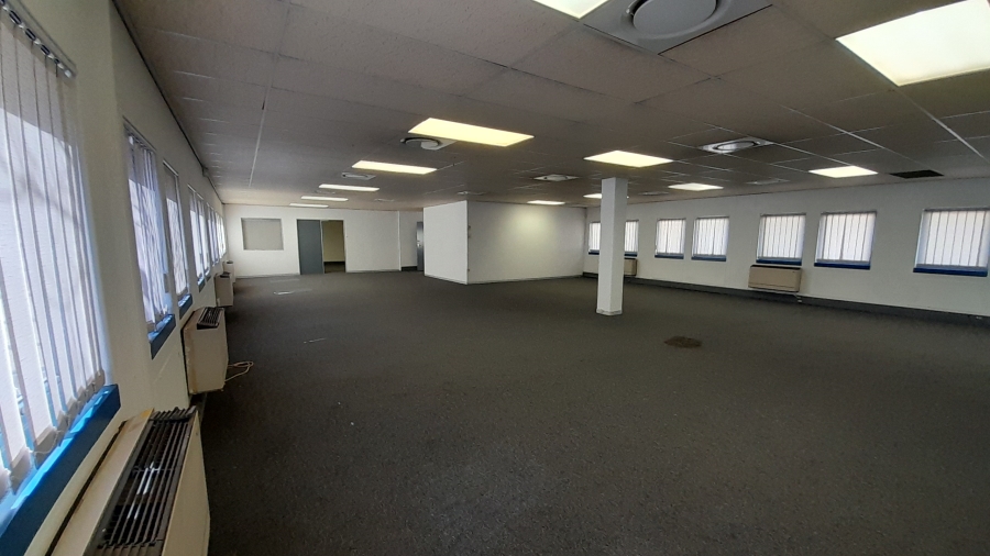 To Let Commercial Property for Rent in Randjespark Gauteng