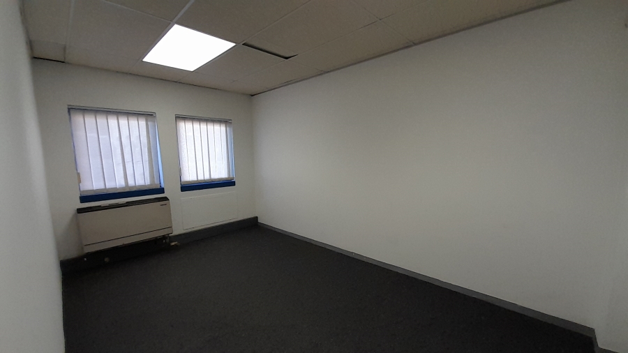 To Let Commercial Property for Rent in Randjespark Gauteng