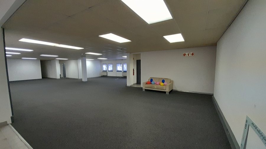 To Let Commercial Property for Rent in Randjespark Gauteng