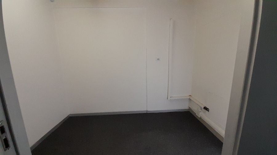 To Let Commercial Property for Rent in Randjespark Gauteng
