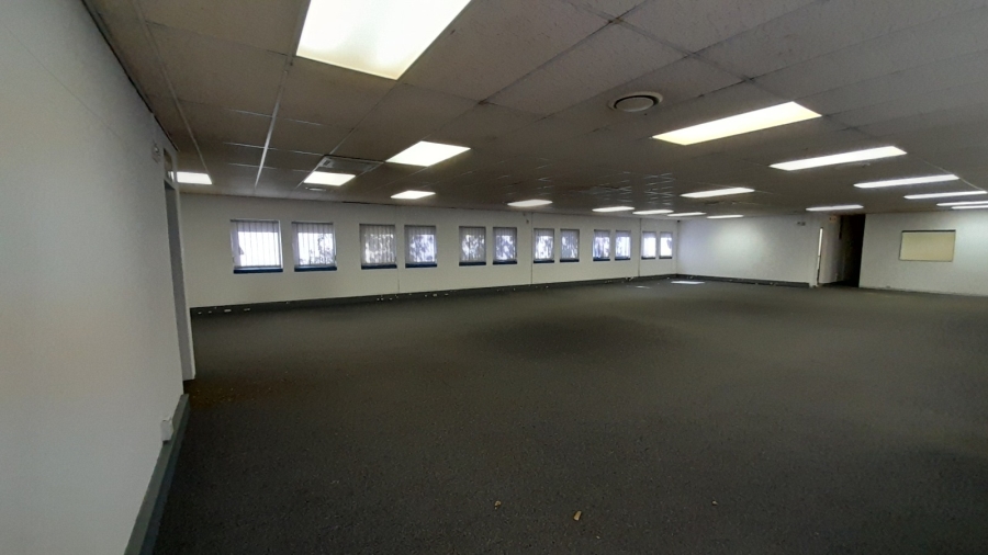 To Let Commercial Property for Rent in Randjespark Gauteng
