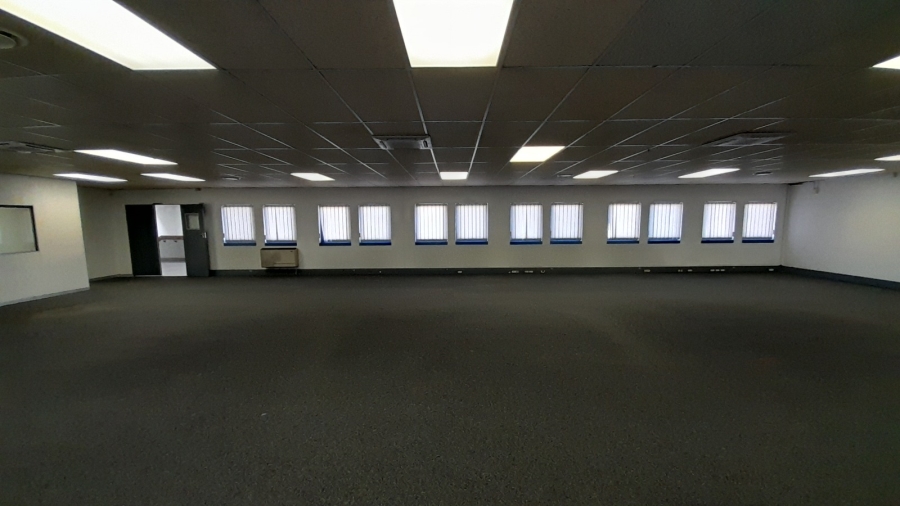 To Let Commercial Property for Rent in Randjespark Gauteng