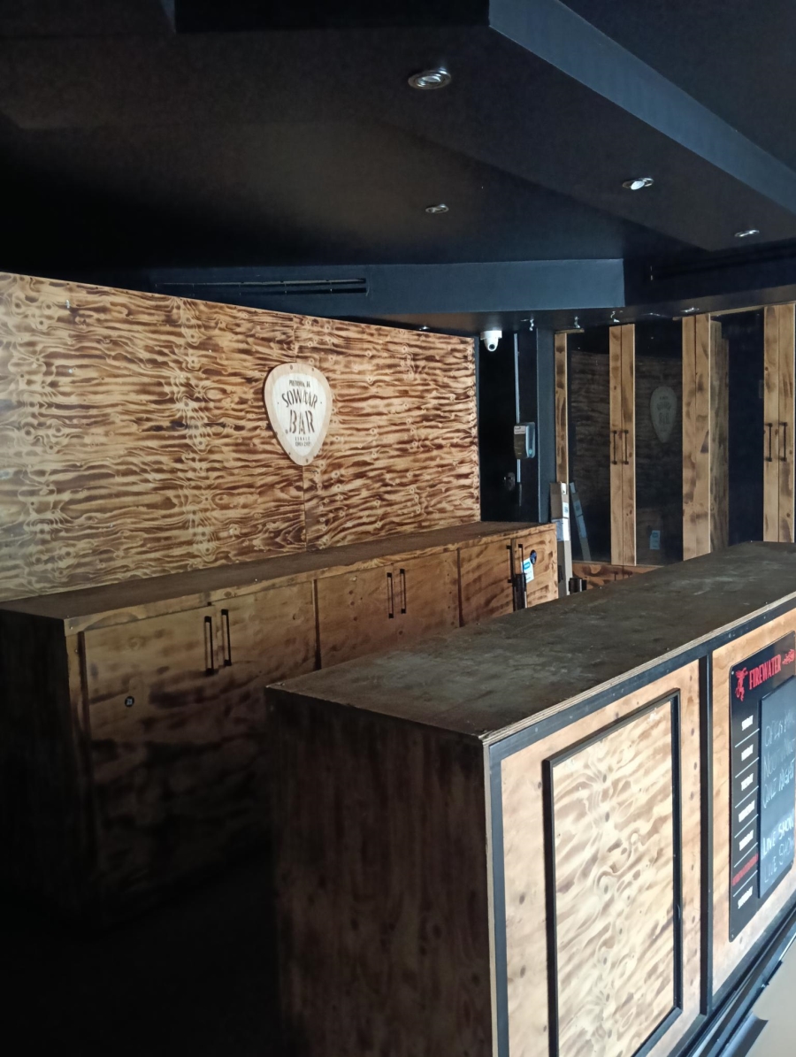 To Let commercial Property for Rent in Faerie Glen Gauteng