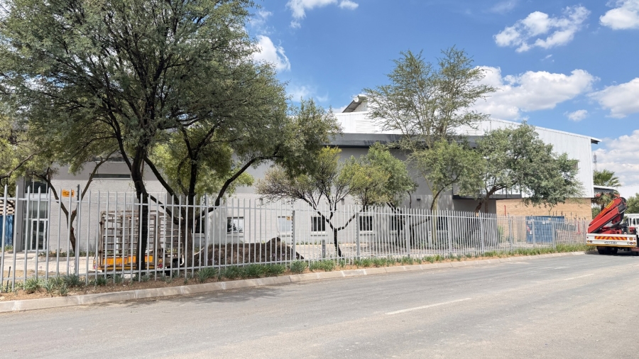 To Let commercial Property for Rent in Kosmosdal Gauteng