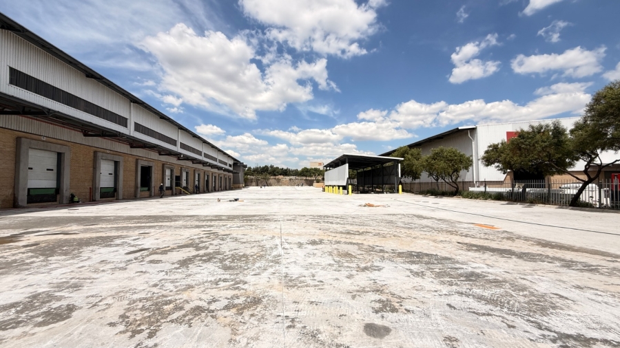 To Let commercial Property for Rent in Kosmosdal Gauteng