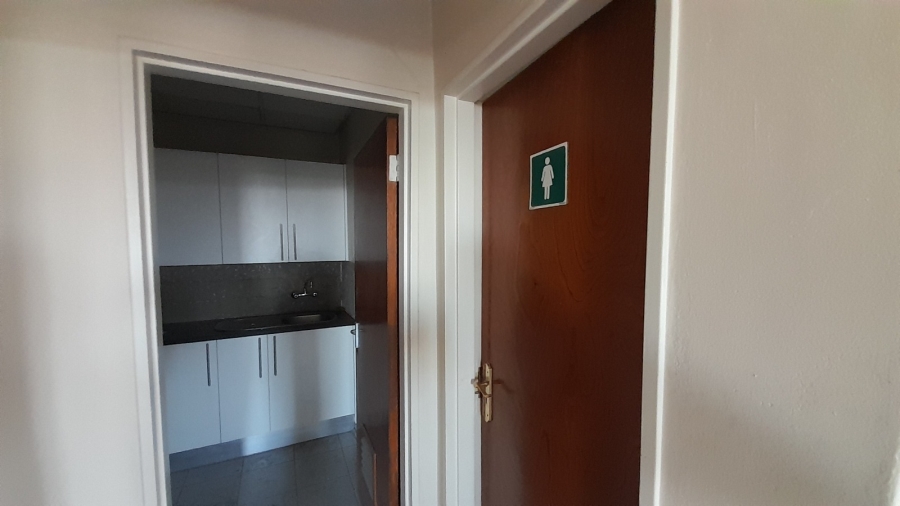 Commercial Property for Sale in Randjespark Gauteng