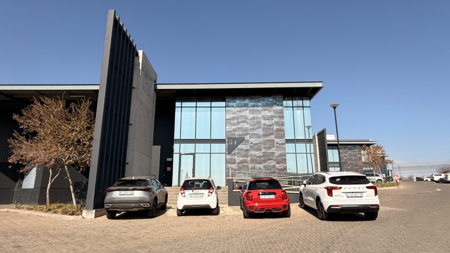 To Let commercial Property for Rent in Louwlardia Gauteng