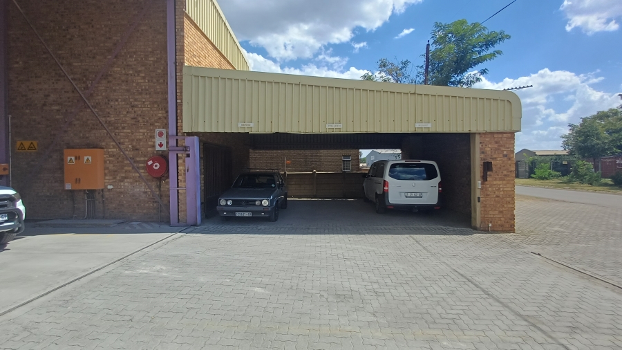 Commercial Property for Sale in Sybrand Van Niekerk Park Gauteng