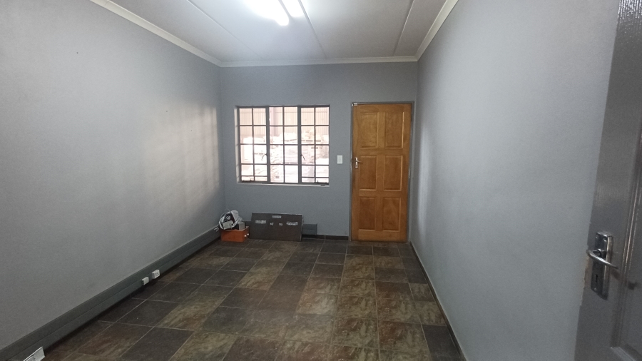Commercial Property for Sale in Sybrand Van Niekerk Park Gauteng
