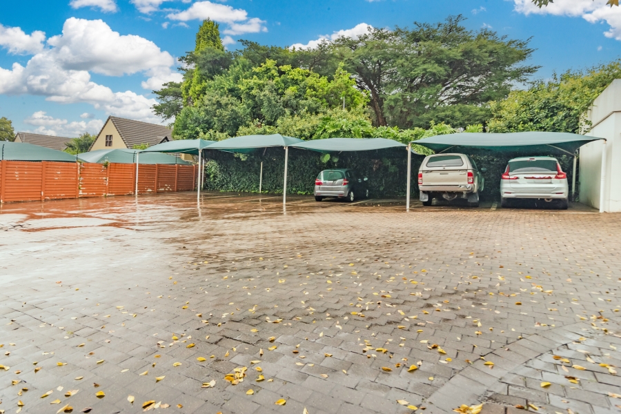 Commercial Property for Sale in Bromhof Gauteng