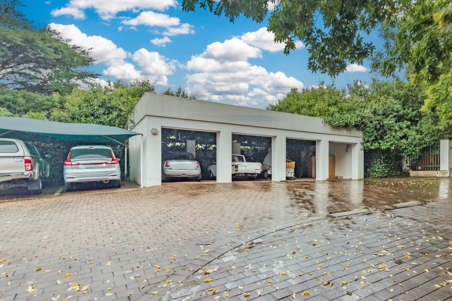 Commercial Property for Sale in Bromhof Gauteng