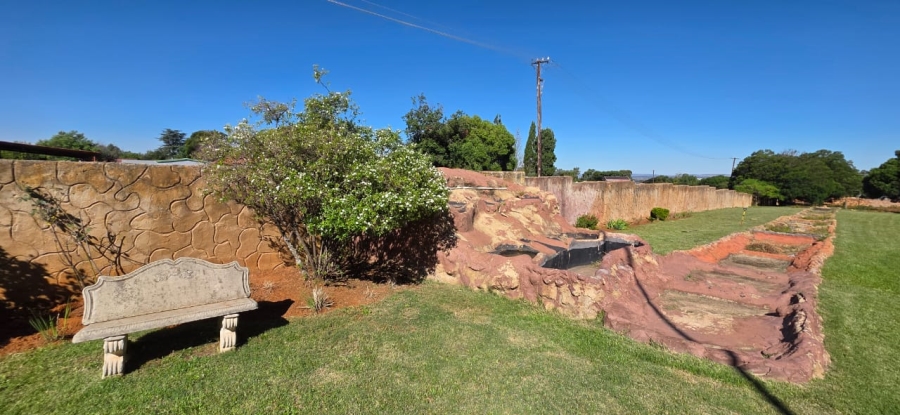 Commercial Property for Sale in Hillside Gauteng