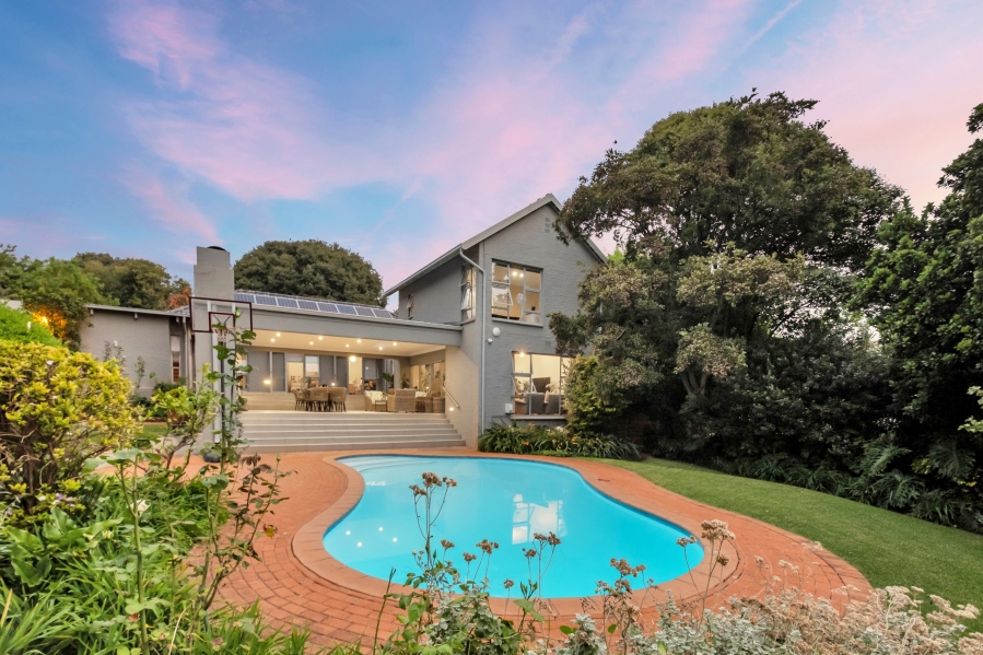 5 Bedroom Property for Sale in Linden Gauteng