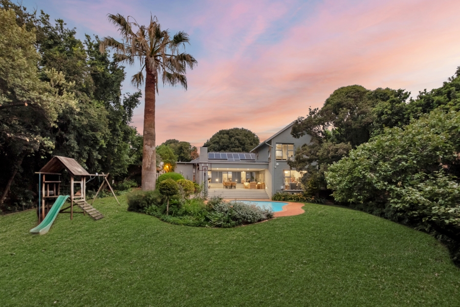 5 Bedroom Property for Sale in Linden Gauteng