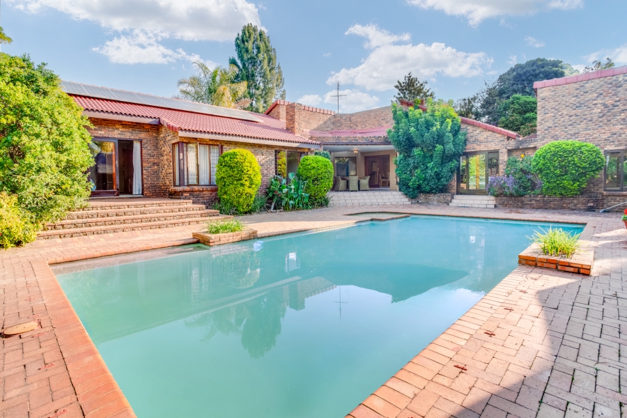 5 Bedroom Property for Sale in Bryanston Gauteng