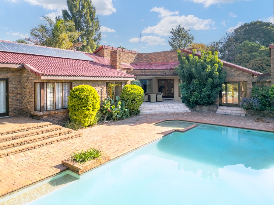5 Bedroom Property for Sale in Bryanston Gauteng