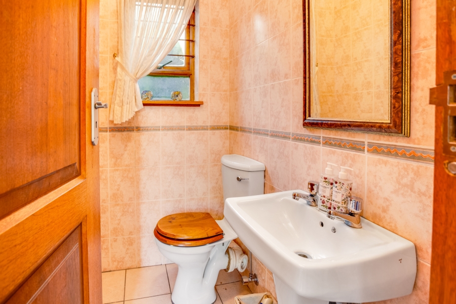 5 Bedroom Property for Sale in Bryanston Gauteng