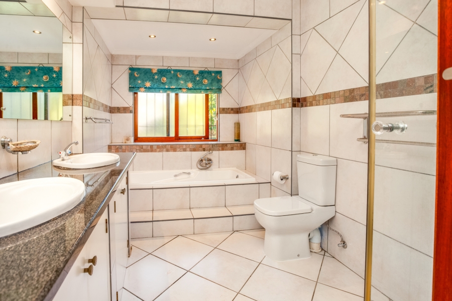 5 Bedroom Property for Sale in Bryanston Gauteng