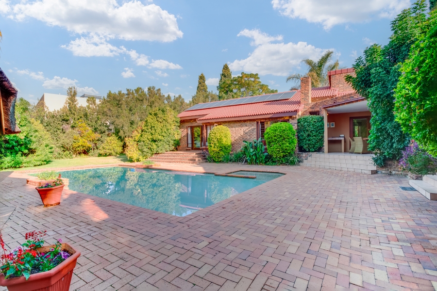 5 Bedroom Property for Sale in Bryanston Gauteng