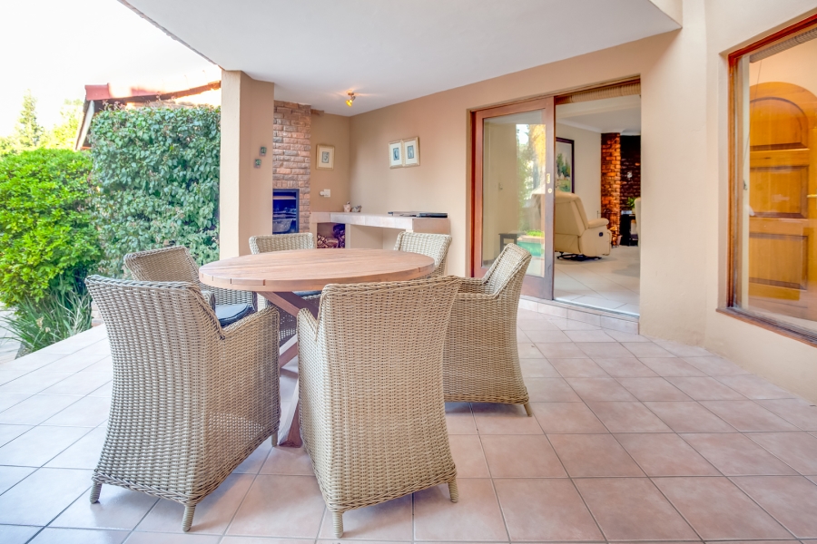 5 Bedroom Property for Sale in Bryanston Gauteng