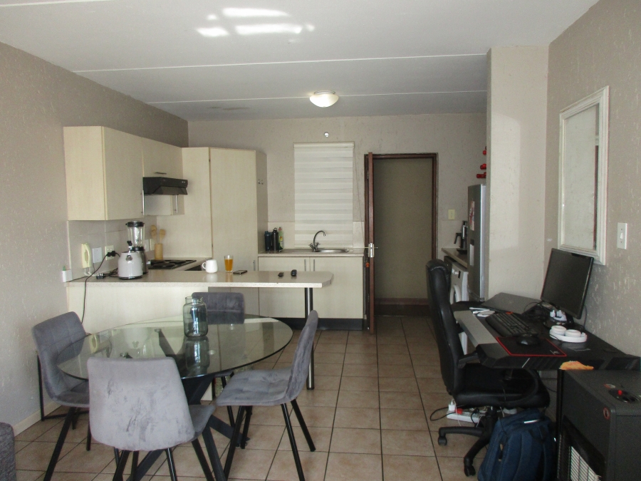 To Let 1 Bedroom Property for Rent in Ferndale Gauteng