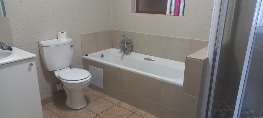 To Let 1 Bedroom Property for Rent in Ferndale Gauteng
