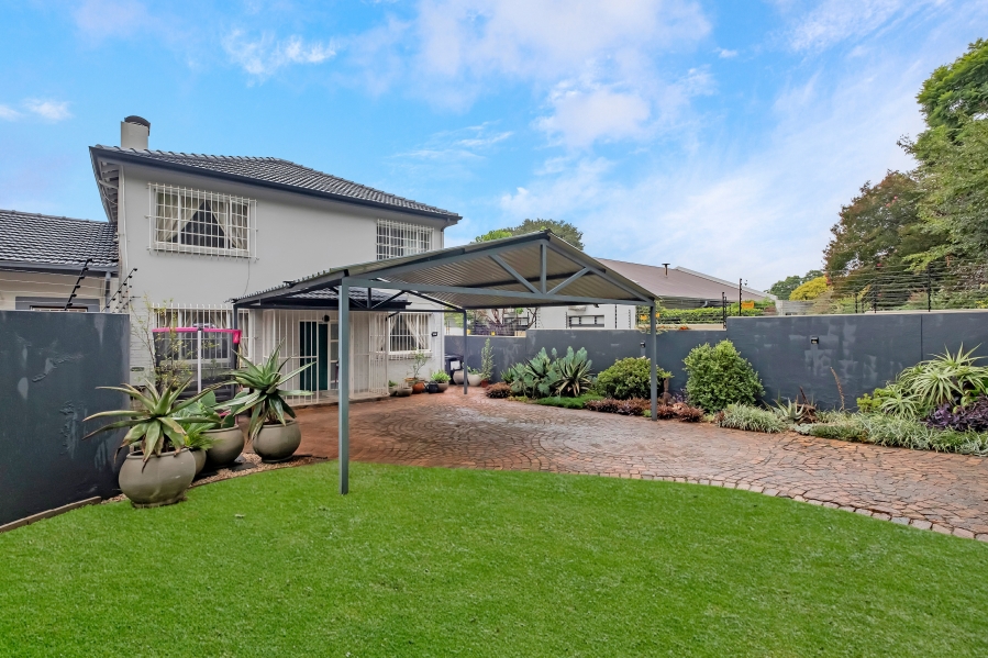 4 Bedroom Property for Sale in Linden Gauteng