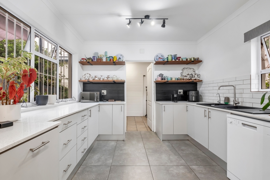 4 Bedroom Property for Sale in Linden Gauteng