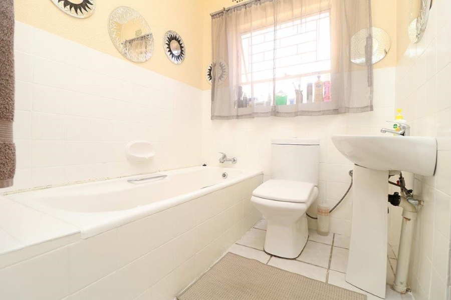 3 Bedroom Property for Sale in Marais Steyn Park Gauteng