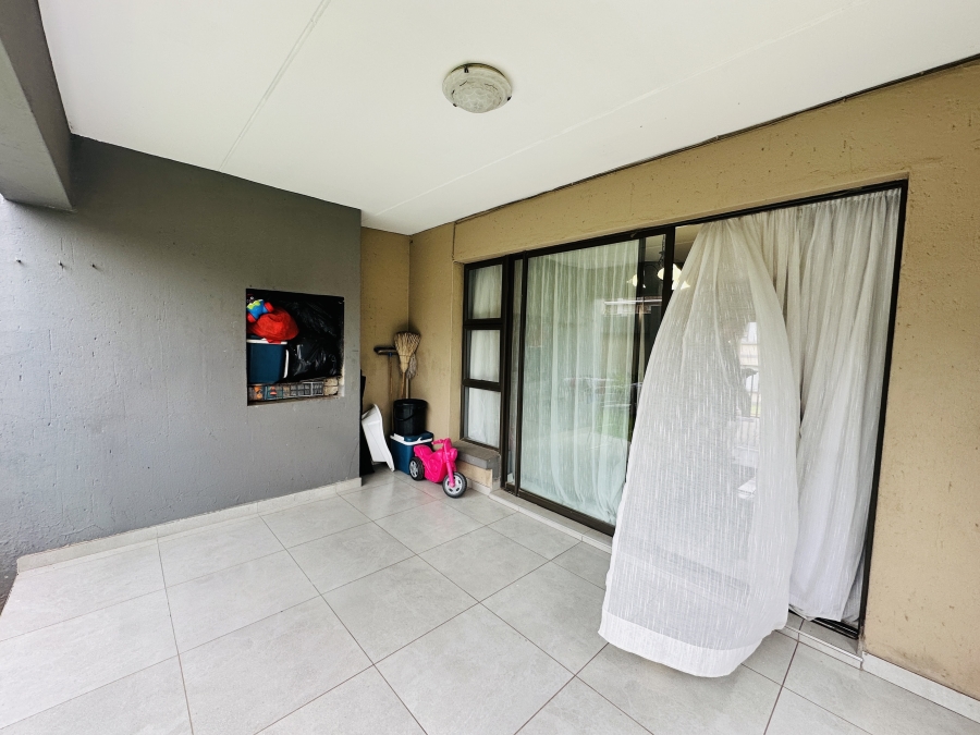 2 Bedroom Property for Sale in Gosforth Park Gauteng