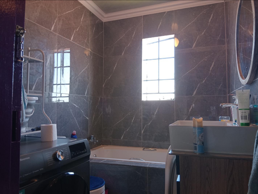 2 Bedroom Property for Sale in Albemarle Gauteng