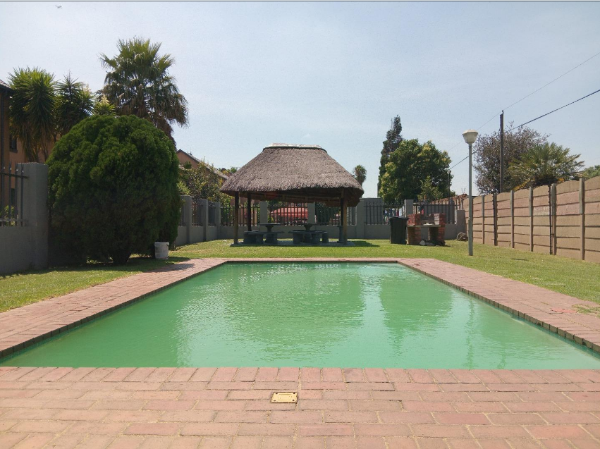 2 Bedroom Property for Sale in Albemarle Gauteng