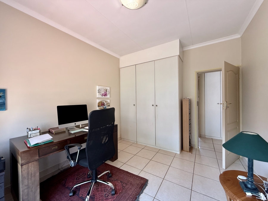 3 Bedroom Property for Sale in The Retreat Gauteng