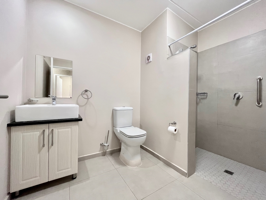 2 Bedroom Property for Sale in The Retreat Gauteng