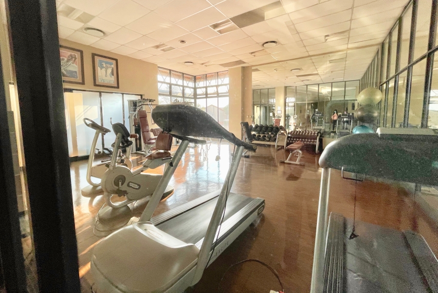 2 Bedroom Property for Sale in The Retreat Gauteng