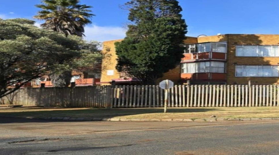 2 Bedroom Property for Sale in Vanderbijlpark CW 3 Gauteng