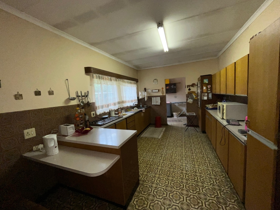 4 Bedroom Property for Sale in Garsfontein Gauteng