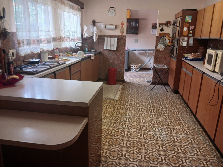 4 Bedroom Property for Sale in Garsfontein Gauteng