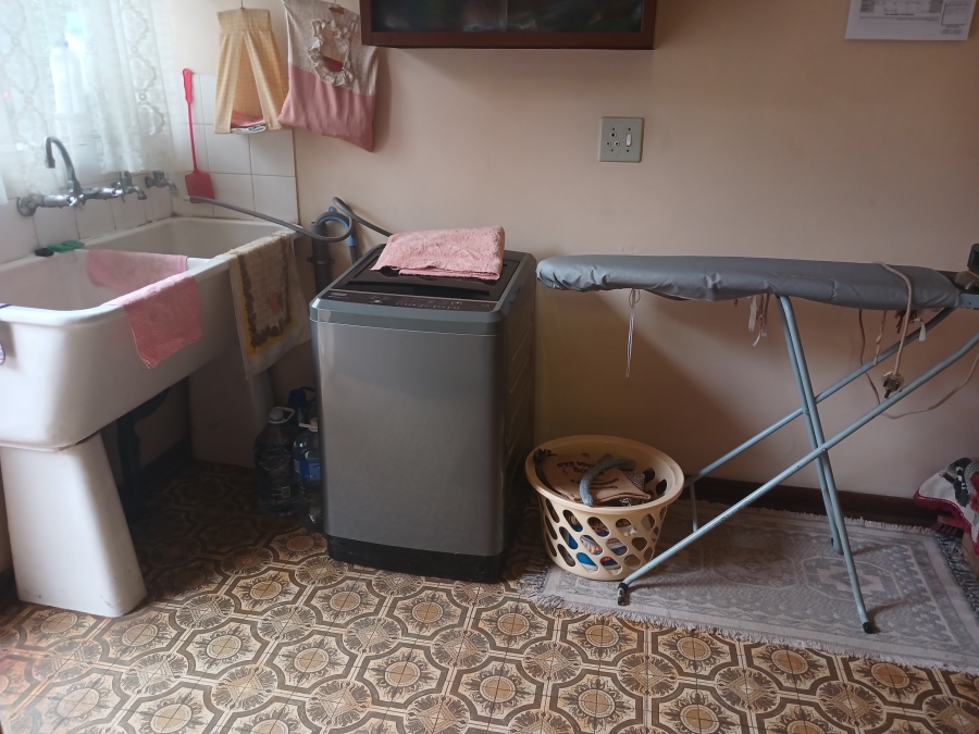 4 Bedroom Property for Sale in Garsfontein Gauteng