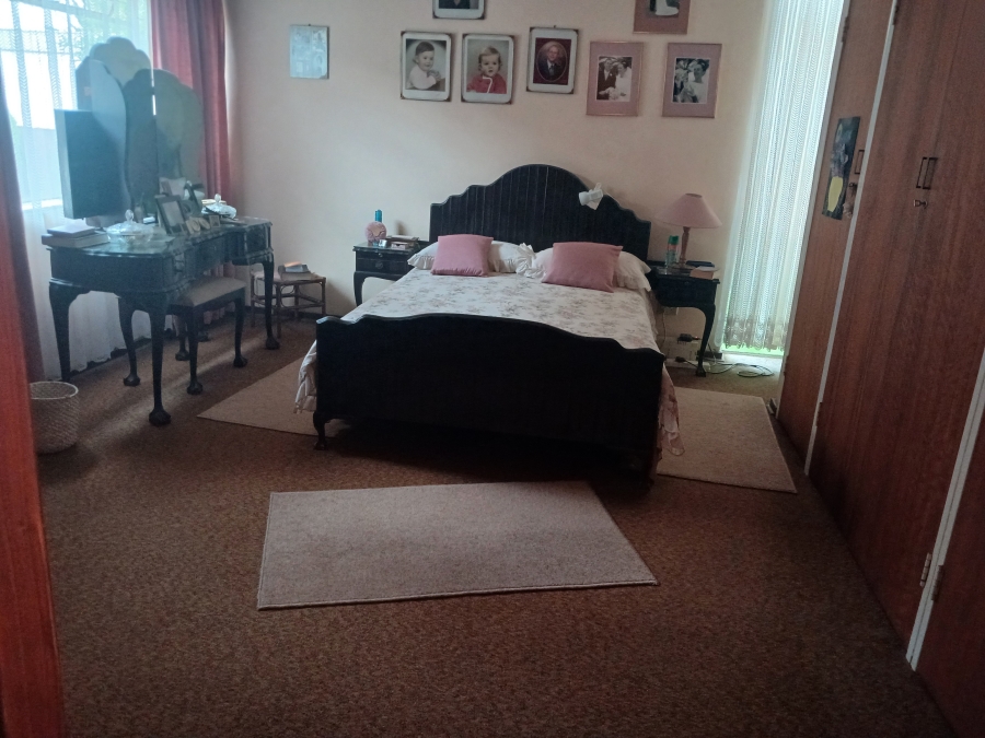 4 Bedroom Property for Sale in Garsfontein Gauteng