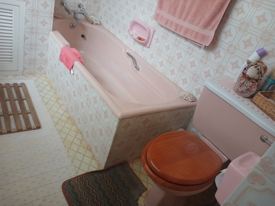 4 Bedroom Property for Sale in Garsfontein Gauteng