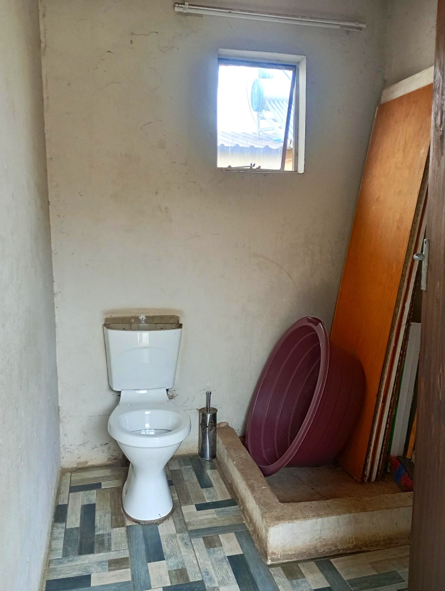 5 Bedroom Property for Sale in Klippoortje Gauteng