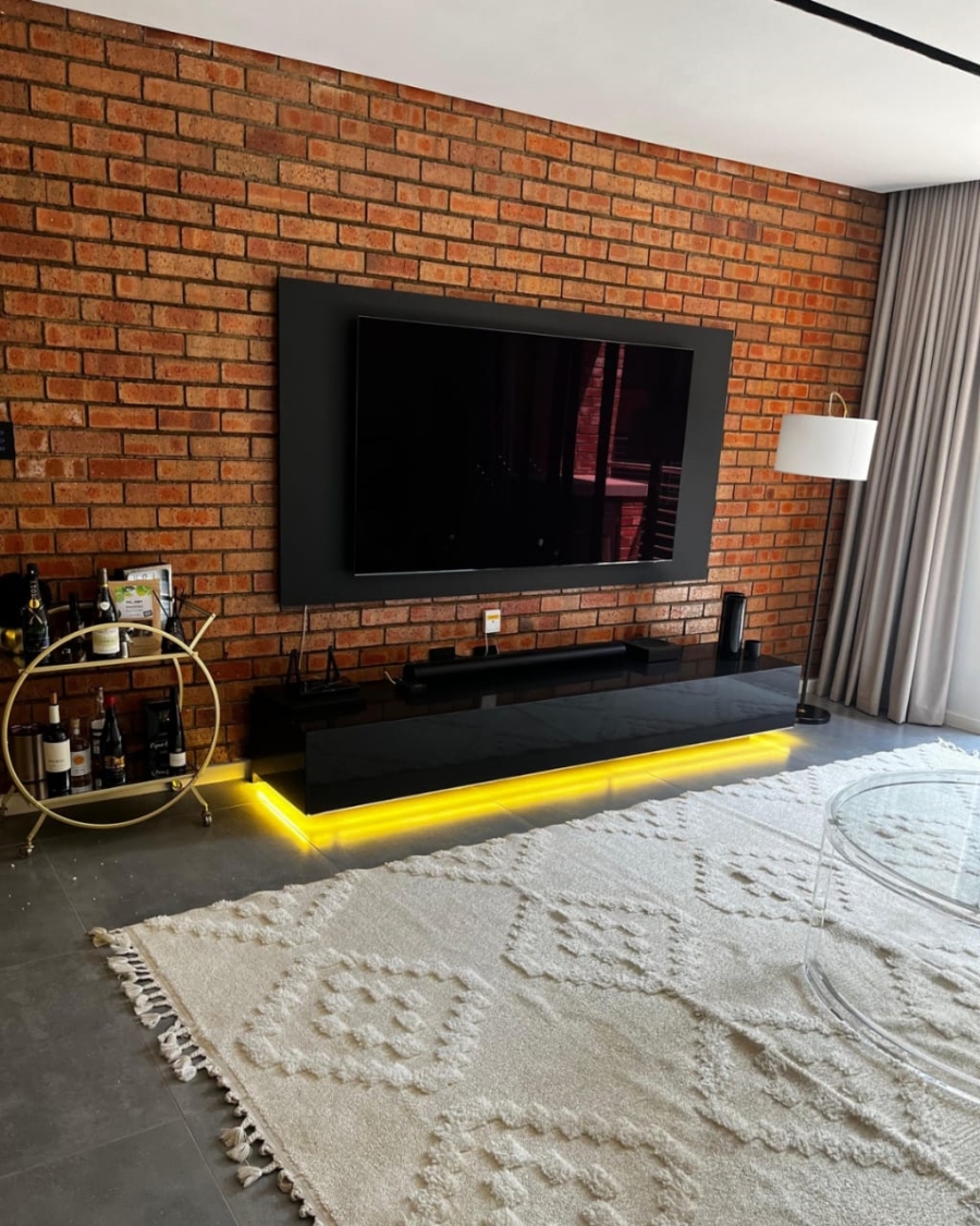 2 Bedroom Property for Sale in Broadacres Gauteng