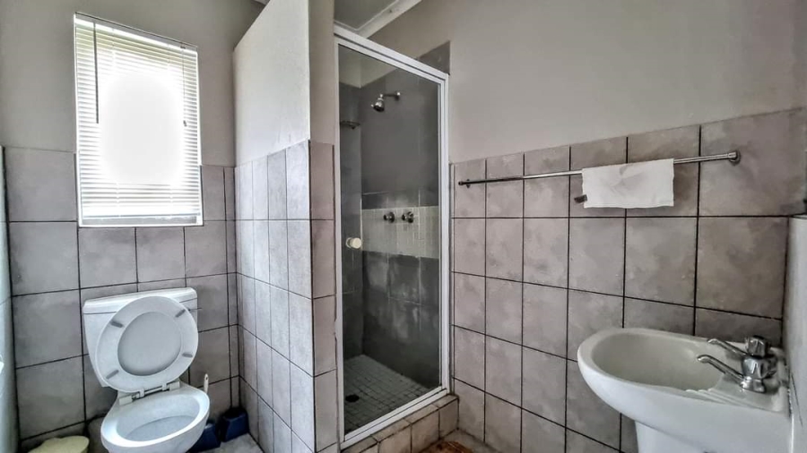 To Let 3 Bedroom Property for Rent in Broadacres Gauteng
