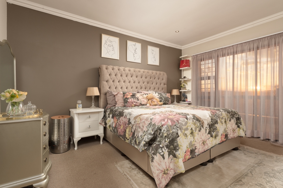 3 Bedroom Property for Sale in Mulbarton Gauteng