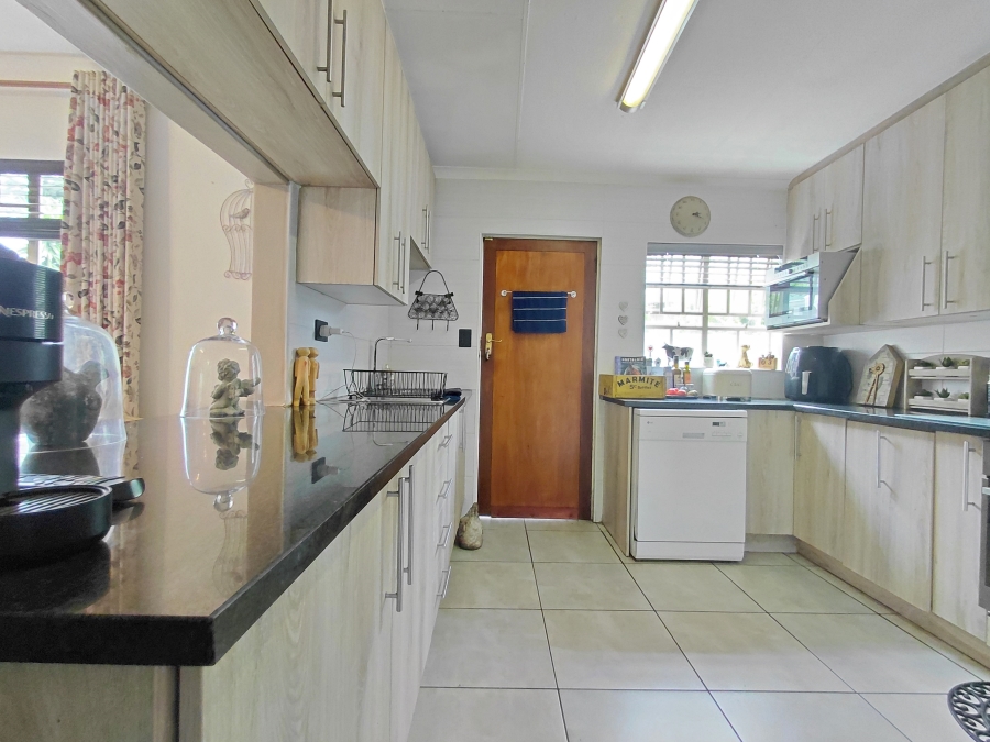 To Let 3 Bedroom Property for Rent in Verwoerdpark Gauteng