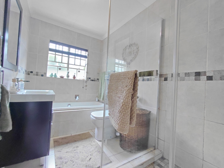 To Let 3 Bedroom Property for Rent in Verwoerdpark Gauteng